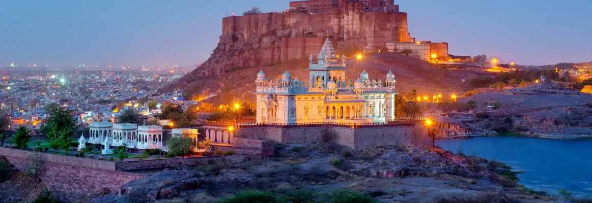 mehrangarh fort with jasawant thada