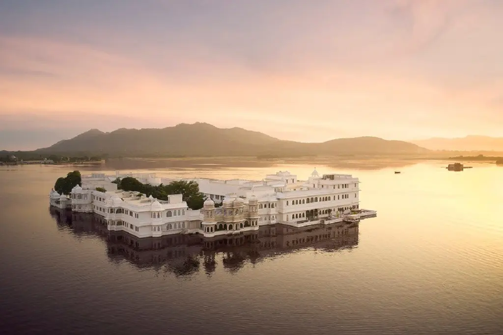 udaipur sightseeing tour place